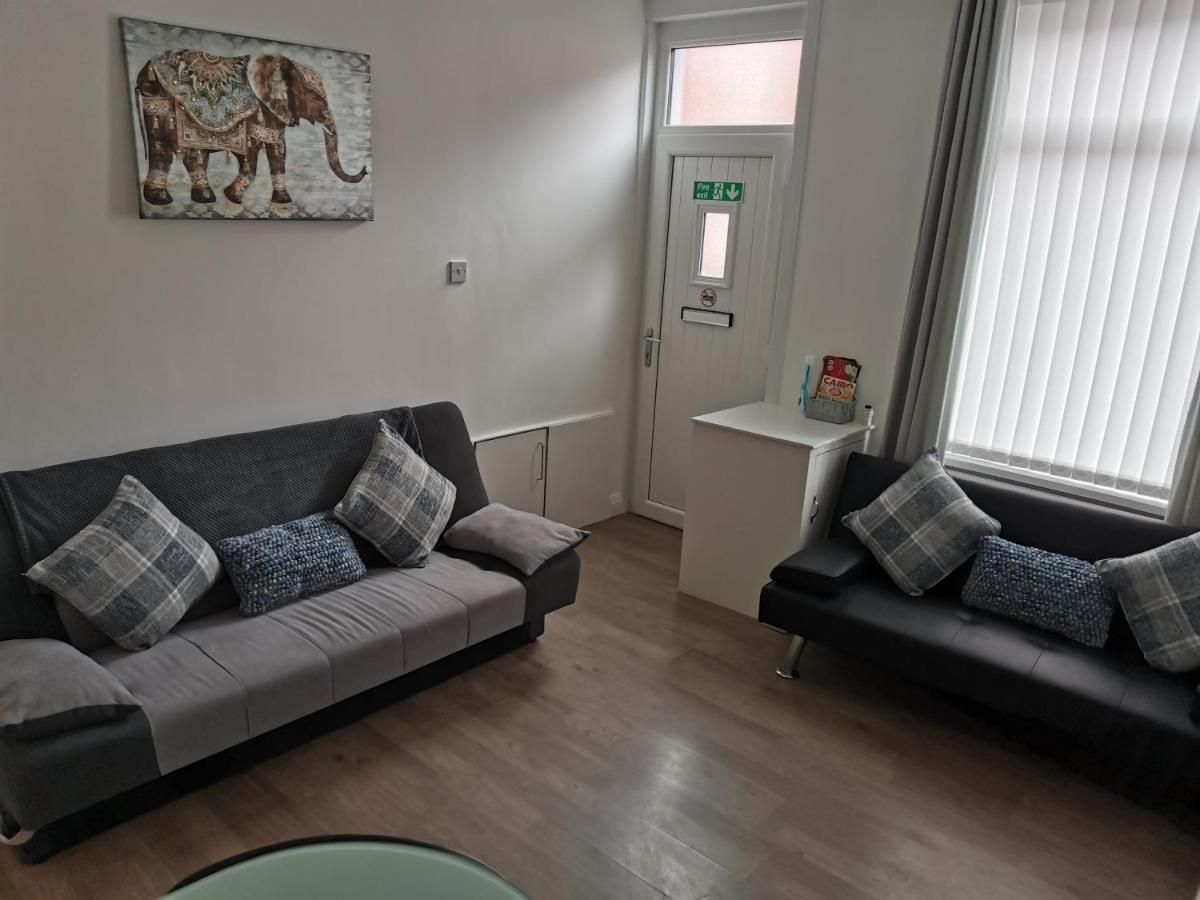 Welcome Home - Close To Town Centre - Full Holiday Home Blackpool Buitenkant foto